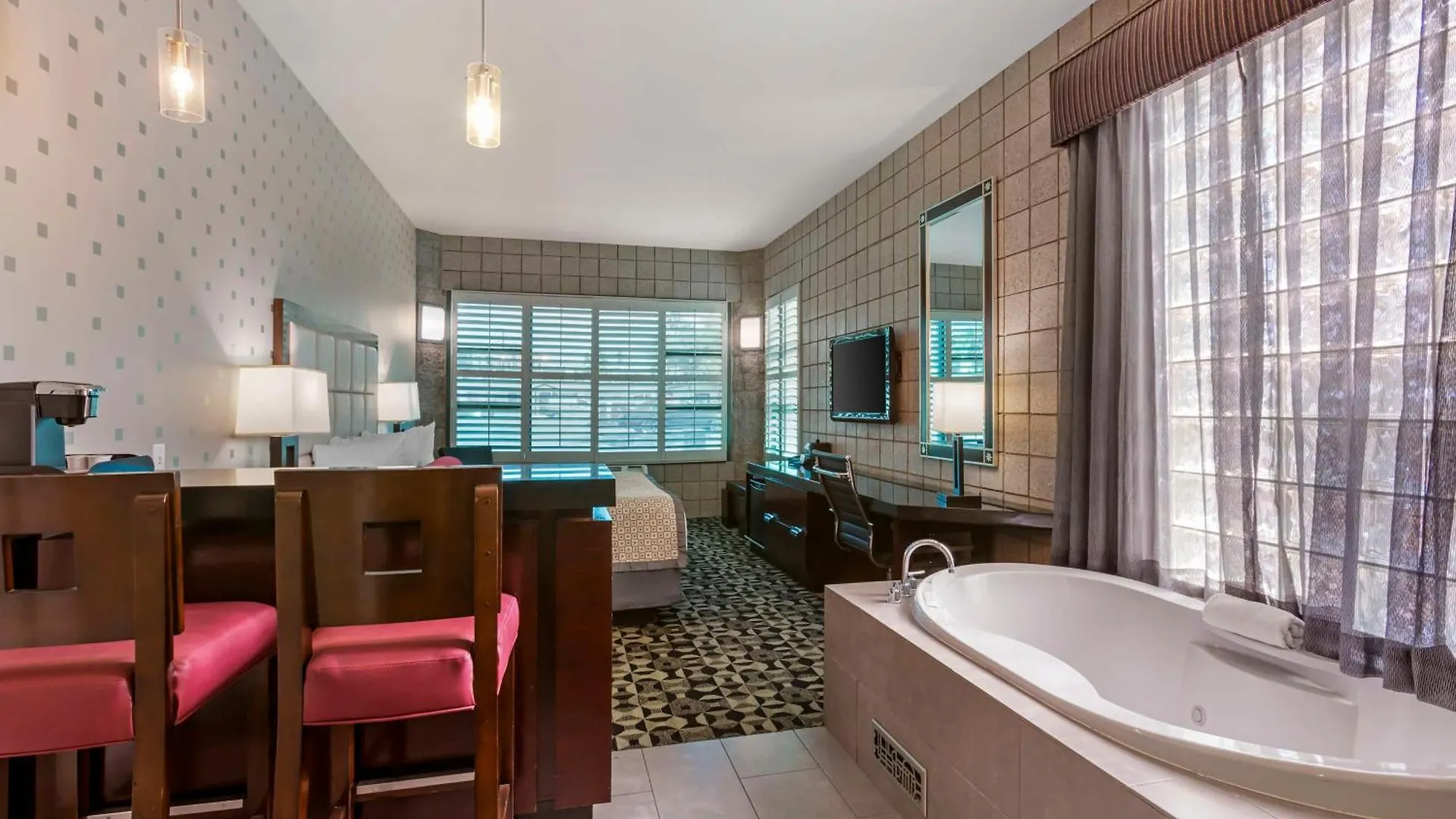 Best Western Plus Sundial Scottsdale Hotel